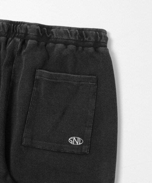 URBAN RESEARCH Sonny Label（アーバンリサーチサニーレーベル）の「ヴィンテージライクワッフルイージーパンツ（その他パンツ・メンズ・ブラック/ネイビー・M/L）」の5枚目の写真