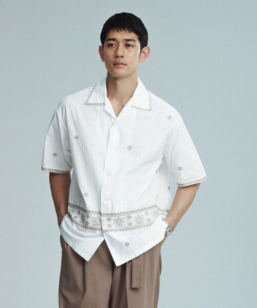 ADAM ET ROPE'（アダムエロペ）の「クロスステッチ ボックスシルエット オープンカラーシャツ（シャツ/ブラウス・メンズ・ブラック/ホワイト・L/M）」の13枚目の写真