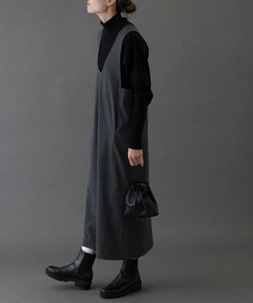 URBAN RESEARCH DOORS（アーバンリサーチドアーズ）の「FORK&SPOON　ウールライクジャンパースカート（ワンピース・レディース・BLACK/TOPCCL・1/2）」の2枚目の写真