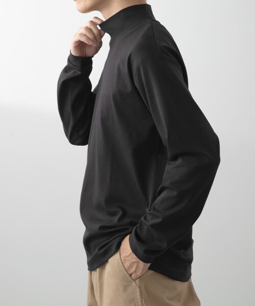 ITEMS URBANRESEARCH（アイテムズ アーバンリサーチ）の「Fine Cotton ハイネック カットソー（Tシャツ/カットソー・メンズ・WHT/BLK・M/L）」の17枚目の写真