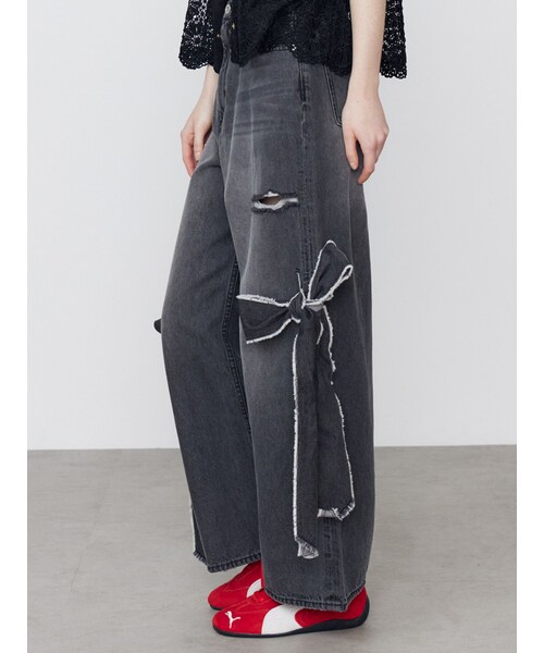 CALNAMUR（カルナムール）の「2WAY RIBBON DETAILS DENIM/2WAY リボンディティールデニム（デニムパンツ・レディース・ブラック/アイスブルー・S/M）」の6枚目の写真