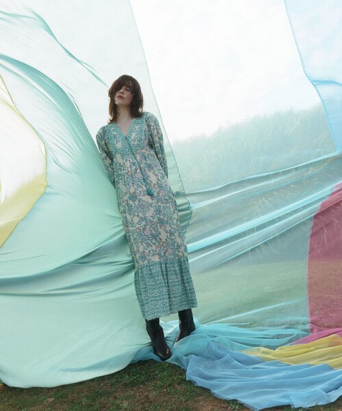 URBAN RESEARCH ROSSO（アーバンリサーチロッソ）の「sara mallika　PAISLEY FLOWER PRINT DRESS（ワンピース・レディース・BLACK/GREEN・S/M）」の14枚目の写真