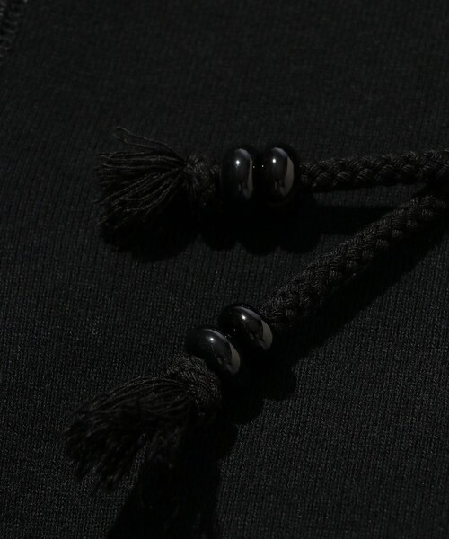 ADAM ET ROPE'（アダムエロペ）の「【NVRFRGT/ネヴァーフォーゲット】PANELLED ZIP UP HOODIE（パーカー・メンズ・ブラック/ダークブラウン・1/2/3）」の13枚目の写真