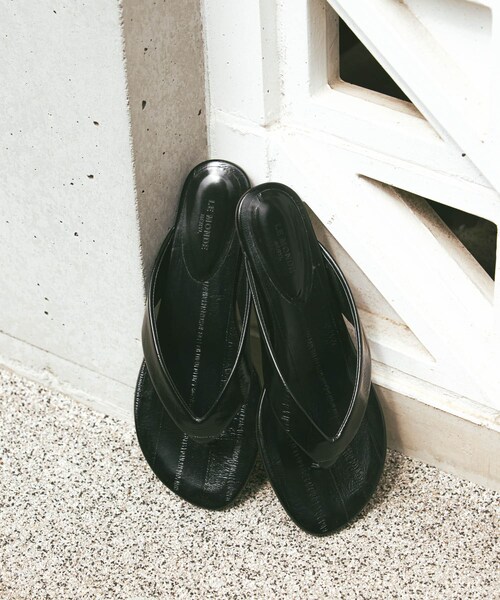 URBAN RESEARCH（アーバンリサーチ）の「LE MONDE BERYL　FLAT THONG SANDAL（サンダル・レディース・BLACK・36/37/38/39）」の8枚目の写真