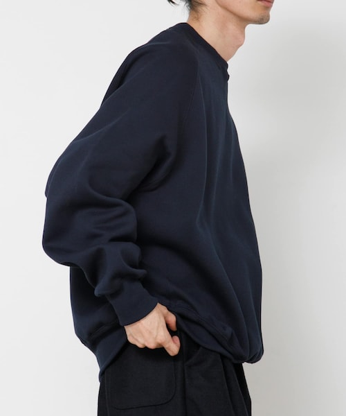 URBAN RESEARCH（アーバンリサーチ）の「DAIWA PIER39　TECH SWEAT CREW FREEDOM SLEEVE（スウェット・メンズ・BLACK/NAVY/CHARCOAL/TOP GRAY・S/M/L/XL）」の4枚目の写真