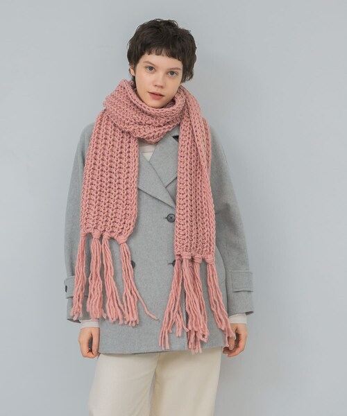URBAN RESEARCH（アーバンリサーチ）の「Fratelli Talli　フリンジニットマフラー（マフラー・レディース・PINK/WHITE/NAVY・FREE）」の22枚目の写真
