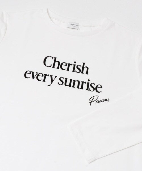 URBAN RESEARCH DOORS（アーバンリサーチドアーズ）の「フロッキーロゴプリントロングTシャツ 26AW（Tシャツ/カットソー・レディース・OFF/CHARCOAL・Free）」の12枚目の写真
