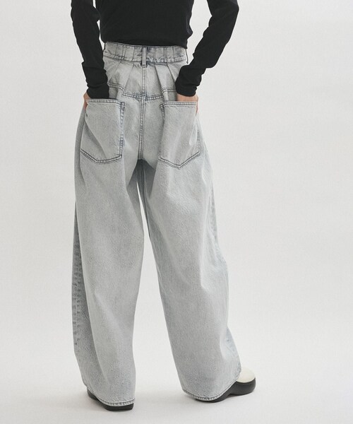 ADAM ET ROPE'（アダムエロペ）の「【サステナブル】バックタックワイドデニム（デニムパンツ・レディース・ブルー/サックス・36/38）」の3枚目の写真