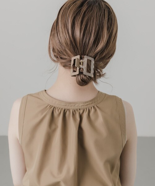 SMELLY（スメリー）の「スクエアマットカラーバンス（バレッタ/ヘアクリップ・レディース・BEG/BLU・-）」の8枚目の写真