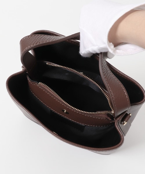 URBAN RESEARCH ROSSO（アーバンリサーチロッソ）の「AULENTTI　スクエアBAG（ハンドバッグ・レディース・LATTE/FUXIA/MOKA・-）」の16枚目の写真