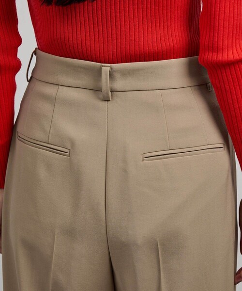 ROPE'（ロペ）の「ワンタックストレートワイドパンツ【REGGIANI（レッジアーニ）】（その他パンツ・レディース・ブラック/ベージュ・36/38/40）」の18枚目の写真
