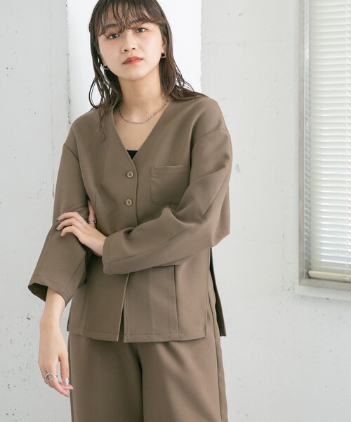 KBF（ケイビーエフ）の「ウエストシェイプジャケット（テーラードジャケット・レディース・FOG GREEN/BROWN・one）」の5枚目の写真