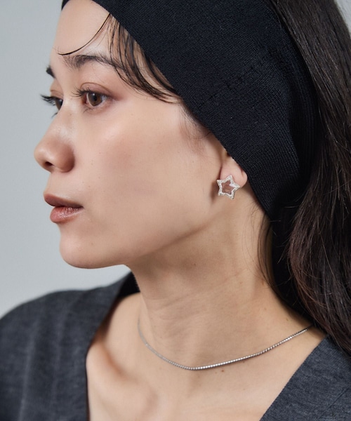 ADAM ET ROPE'（アダムエロペ）の「【J'aDoRe・店舗限定】【MALUS /マリュス】Crystal star earrings（ピアス（両耳用）・レディース・シルバー・10/11/12/F）」の11枚目の写真