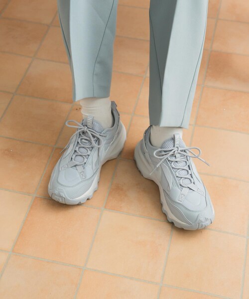 URBAN RESEARCH DOORS(アーバンリサーチドアーズ)の「NIKE TC7900(スニーカー・レディース・グレー/セイル・23.5/24/24.5)」の16枚目の写真