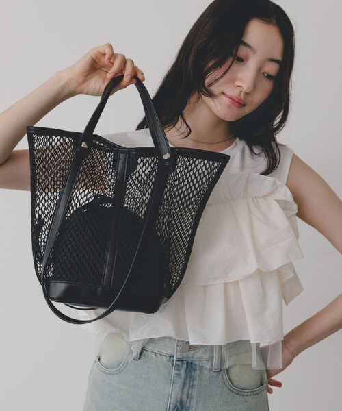 SENSE OF PLACE by URBAN RESEARCH（センスオブプレイスバイアーバンリサーチ）の「2WAYハンドルメッシュバッグ（トートバッグ・レディース・IVORY/BLACK・One）」の13枚目の写真