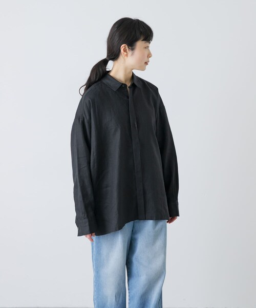 かぐれ（カグレ）の「リネンレギュラーボックスシャツ（シャツ/ブラウス・レディース・OFF/YELLOW/BLACK・Free）」の19枚目の写真