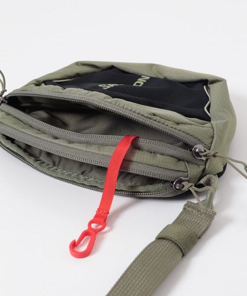 URBAN RESEARCH DOORS(アーバンリサーチドアーズ)の「SALOMON ACS WAIST PACK SMALL(ボディバッグ/ウエストポーチ・レディース・BLACK/PALPMA/GREEN・One)」の14枚目の写真