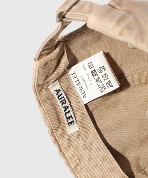 ADAM ET ROPE'(アダムエロペ)の「【AURALEE/オーラリー】GARMENT-DYED FINX CHINO CAP MADE BY KIJIMA TAKAYUKI(キャップ・メンズ・ブラック/ダークブラウン/ベージュ・F)」の14枚目の写真