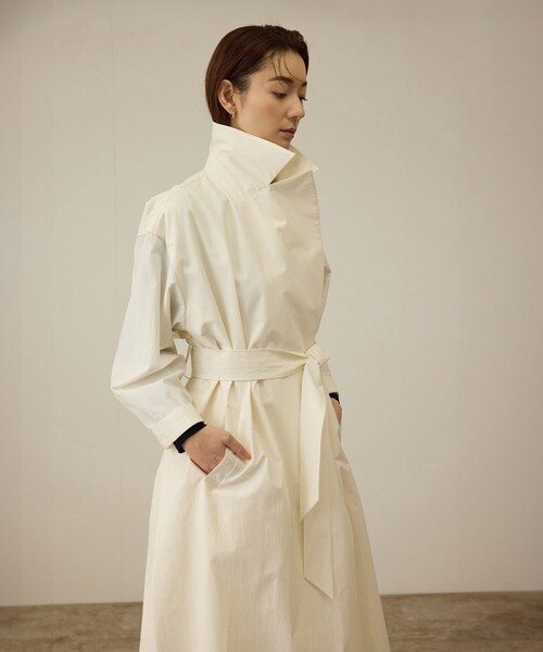 ROPE'（ロペ）の「【軽量】コットンポプリン スプリングコート（トレンチコート・レディース・オフホワイト/ベージュ・36/38）」の17枚目の写真