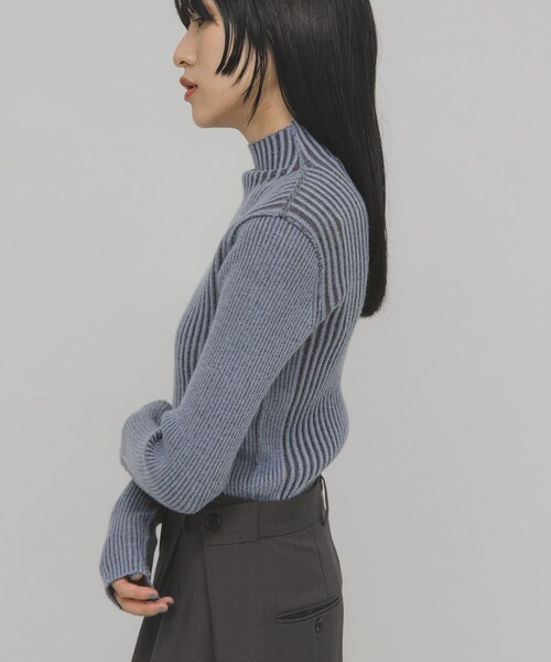 KBF（ケイビーエフ）の「illi　ランダムRIBハイネックニット（ニット/セーター・レディース・IVORY/RED/BLUE/CHARCOAL・One）」の18枚目の写真