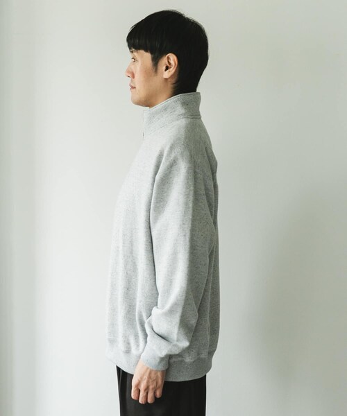 URBAN RESEARCH DOORS（アーバンリサーチドアーズ）の「commpost　反毛裏毛ハーフジップスウェット（スウェット・メンズ・TOP GRAY・M/L/XL）」の11枚目の写真