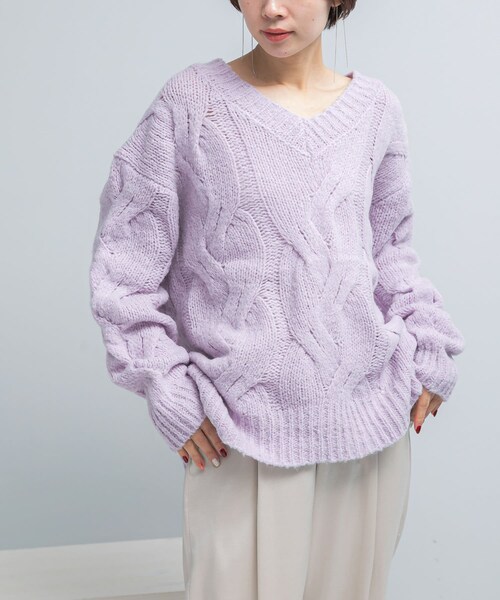 URBAN RESEARCH ROSSO（アーバンリサーチロッソ）の「ウールカシミヤケーブル編オーバーニット（ニット/セーター・レディース・OFF/PURPLE/FOGGRAY・Free）」の21枚目の写真