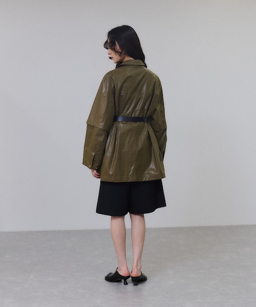 ADAM ET ROPE'（アダムエロペ）の「2WAYスリーブコーティングシャツブルゾン（ブルゾン・レディース・ブラック/カーキ・F）」の7枚目の写真