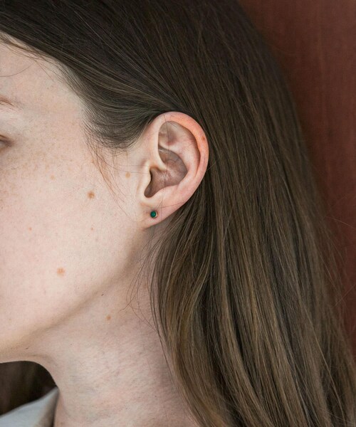 URBAN RESEARCH（アーバンリサーチ）の「ff by decor urban research　ストーンピアス（ピアス（両耳用）・レディース・グリーンオニキス/オニキス/オパール/ブルーロンドン/ルビー・-）」の6枚目の写真