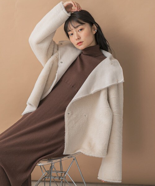 URBAN RESEARCH ROSSO（アーバンリサーチロッソ）の「『WEB/一部店舗限定』リバーシブルファーブルゾン（ブルゾン・レディース・IVORY/BLACK・FREE）」の5枚目の写真