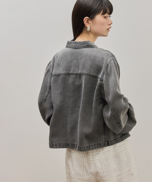 ADAM ET ROPE'(アダムエロペ)の「ライトデニムシャツ(シャツ/ブラウス・レディース・ブラック/ブルー系/サックス・F)」の16枚目の写真