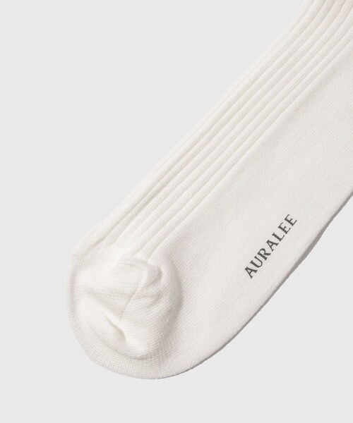 ADAM ET ROPE'(アダムエロペ)の「【AURALEE/オーラリー】GIZA HIGH GAUGE SOCKS(ソックス/靴下・メンズ・ホワイト/ベージュ・F)」の8枚目の写真