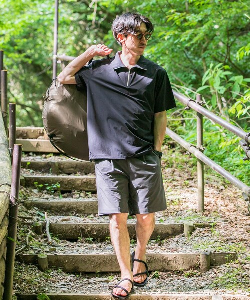 ITEMS URBANRESEARCH（アイテムズ アーバンリサーチ）の「シルキーナイロンハーフZIP多機能トップス（Tシャツ/カットソー・メンズ・CHA/BLK/NVY・M/L）」の10枚目の写真