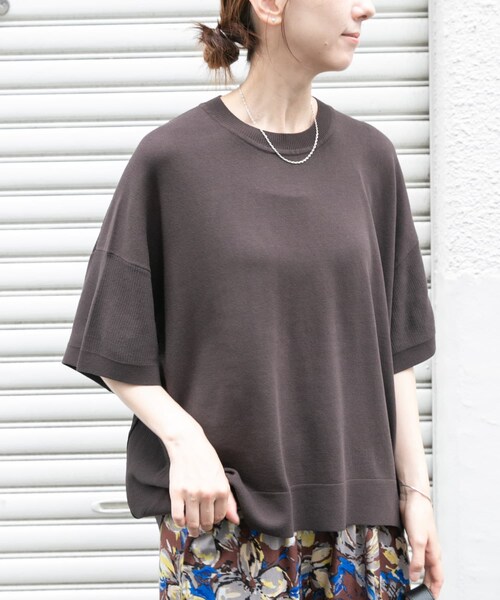 ITEMS URBANRESEARCH（アイテムズ アーバンリサーチ）の「『洗濯可』ニットTシャツ（ニット/セーター・レディース・OFF/BLK/CHA/GRN/ORG・Free）」の3枚目の写真