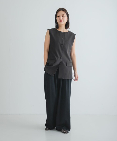 URBAN RESEARCH（アーバンリサーチ）の「AMOMENTO　OVERSIZED BUTTON UP VEST（ベスト・レディース・BLACK/DARK BROWN・0）」の9枚目の写真