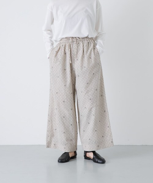 かぐれ（カグレ）の「maison de soil　BLOCK PRINT EASY PANTS（その他パンツ・レディース・LT BEIGE・2）」の2枚目の写真