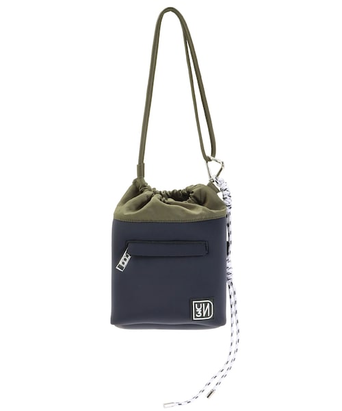 UN3D.（アンスリード）の「2WAY DIVER PURSE（ボディバッグ/ウエストポーチ・レディース・グレー/ブラック/カーキ・F）」の5枚目の写真