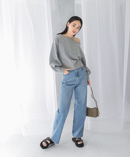 URBAN RESEARCH ROSSO（アーバンリサーチロッソ）の「オフショルダースウェット（スウェット・レディース・gray/ivory/darknavy・FREE）」の10枚目の写真