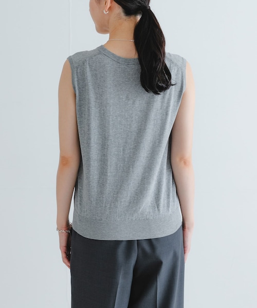 URBAN RESEARCH(アーバンリサーチ)の「UVカット加工ノースリーブニット(タンクトップ・レディース・BEIGE/BLACK/GRAY・FREE)」の22枚目の写真