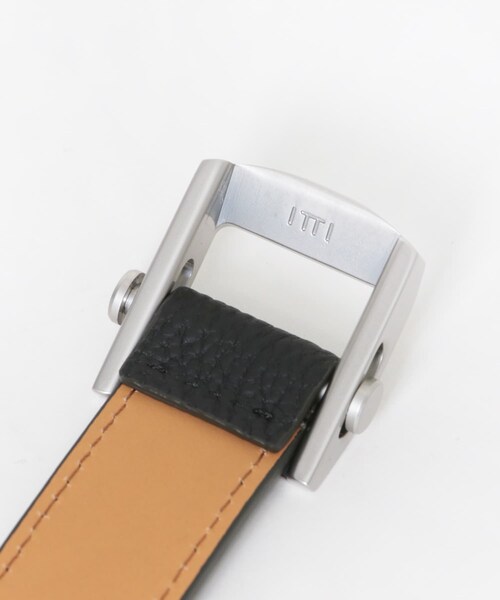 URBAN RESEARCH（アーバンリサーチ）の「ITTI　HERRIE HOLELESS BELT（ベルト・メンズ・BLACK/TAUPE・FREE）」の6枚目の写真