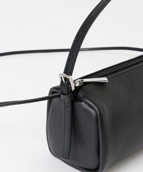 URBAN RESEARCH（アーバンリサーチ）の「LEATHER SQUARE SHOULDER（ショルダーバッグ・レディース・IVORY/BLACK・-）」の20枚目の写真