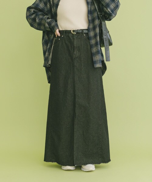 ITEMS URBANRESEARCH（アイテムズ アーバンリサーチ）の「デニムロングスカート（デニムスカート・レディース・BLU/BLK・S/M）」の3枚目の写真