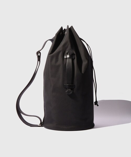 ADAM ET ROPE'(アダムエロペ)の「【AURALEE/オーラリー】CORDURA NYLON SHOULDER BAG MADE BY AETA(ショルダーバッグ・メンズ・ブラック・F)」の2枚目の写真
