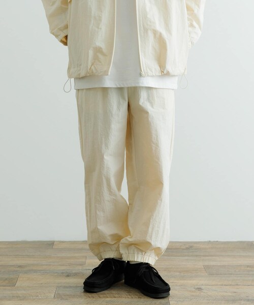 ITEMS URBANRESEARCH（アイテムズ アーバンリサーチ）の「ddp　Nylon Wide Pants（その他パンツ・メンズ・BLK/IVO/BLU・M/L）」の7枚目の写真