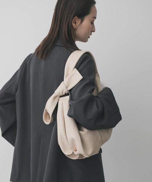 SENSE OF PLACE by URBAN RESEARCH（センスオブプレイスバイアーバンリサーチ）の「クロワッサンショルダーバッグ（ショルダーバッグ・レディース・BLACK/MUSTARD/BEIGE・One）」の19枚目の写真