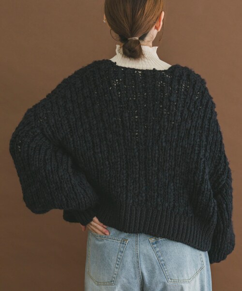 ITEMS URBANRESEARCH（アイテムズ アーバンリサーチ）の「ウールミックスボリュームカーディガン（カーディガン/ボレロ・レディース・IVO/NVY・Free）」の22枚目の写真