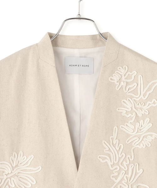 ADAM ET ROPE'（アダムエロペ）の「エンブロイダリージレ（ベスト・レディース・ブラック/キナリ・F）」の17枚目の写真