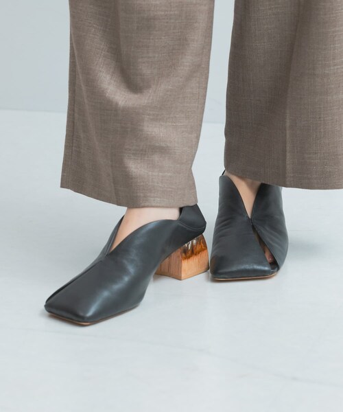 URBAN RESEARCH ROSSO（アーバンリサーチロッソ）の「ALM.　ERIN LEATHER PUMPS（パンプス・レディース・BLACK・36/37/38）」の2枚目の写真
