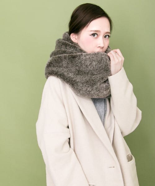 KBF（ケイビーエフ）の「WEB限定 ボリュームネックウォーマー（ネックウォーマー/スヌード・レディース・CHARCOAL/GRAYGE/BROWNMIX・one）」の7枚目の写真