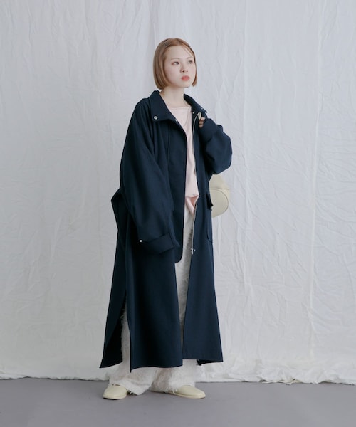 KBF（ケイビーエフ）の「スタンドカラーブークレコート（テーラードジャケット・レディース・IVORY/NAVY・one）」の4枚目の写真