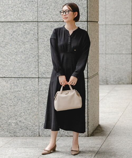 URBAN RESEARCH ROSSO（アーバンリサーチロッソ）の「『UR TECH SMOOTHLUXE』F by ROSSO　キーネックワンピース（ワンピース・レディース・BEIGE/C/GRAY/BLACK・36/38）」の8枚目の写真
